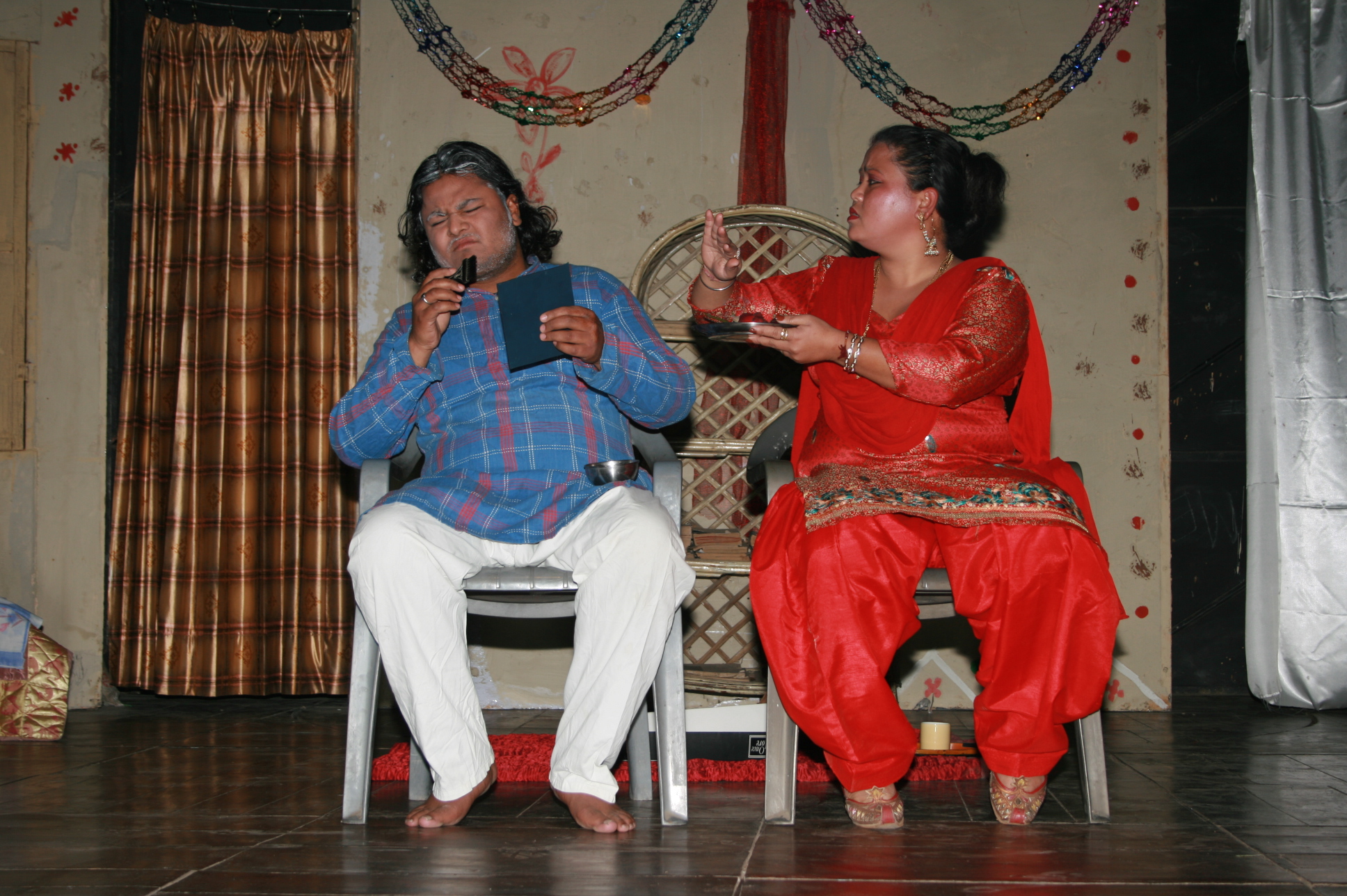 Actors performing Khooh Bolda Hai